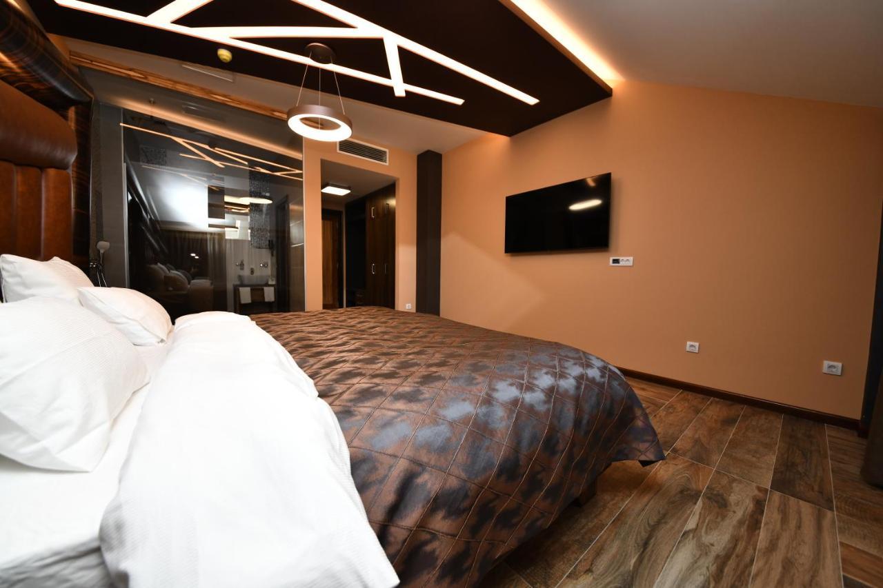 Hotel Havana Лозница Екстериор снимка