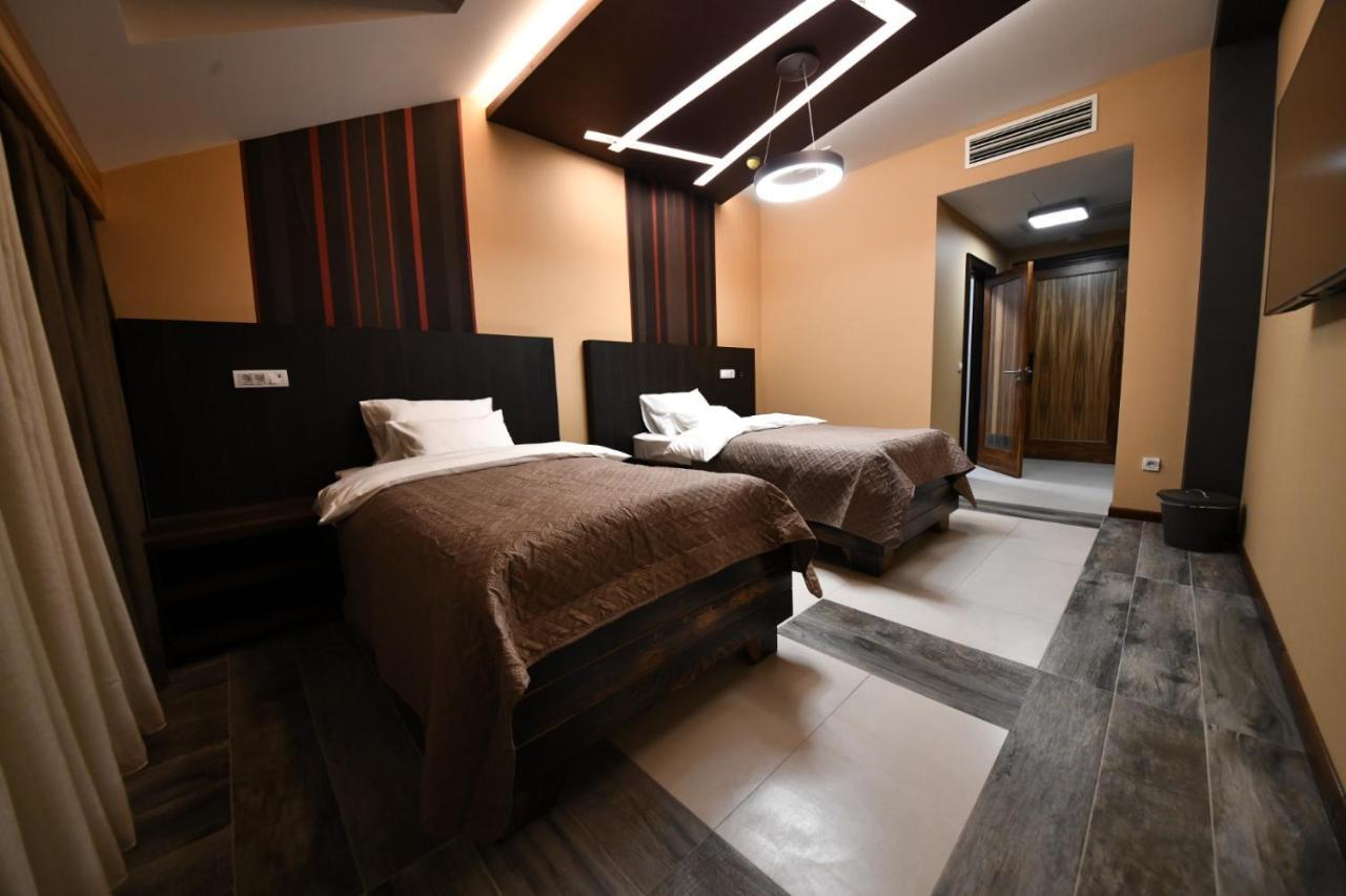 Hotel Havana Лозница Екстериор снимка