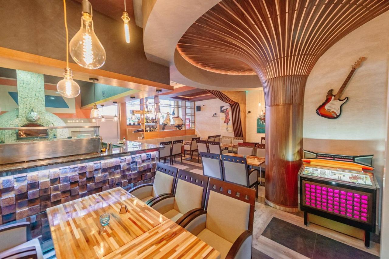Hotel Havana Лозница Екстериор снимка