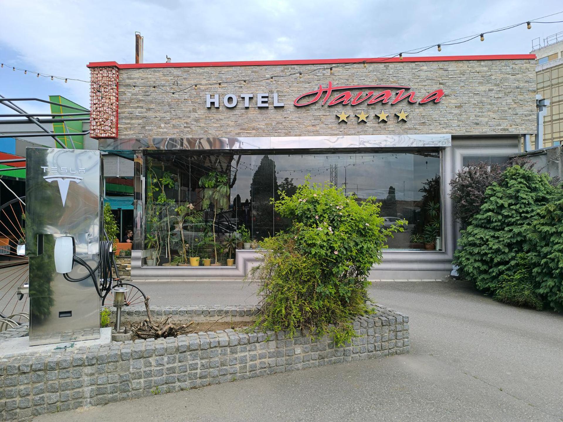 Hotel Havana Лозница Екстериор снимка